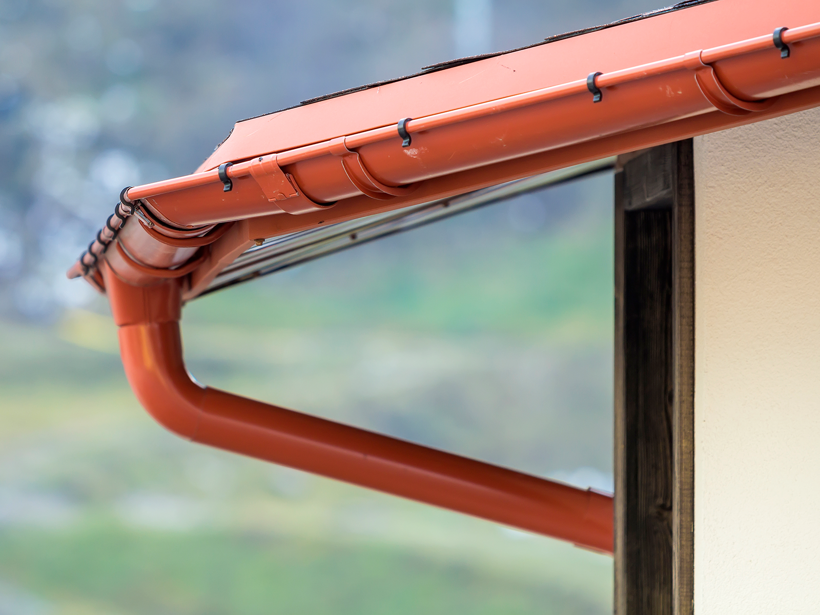 Gutter Installations and Cleaning